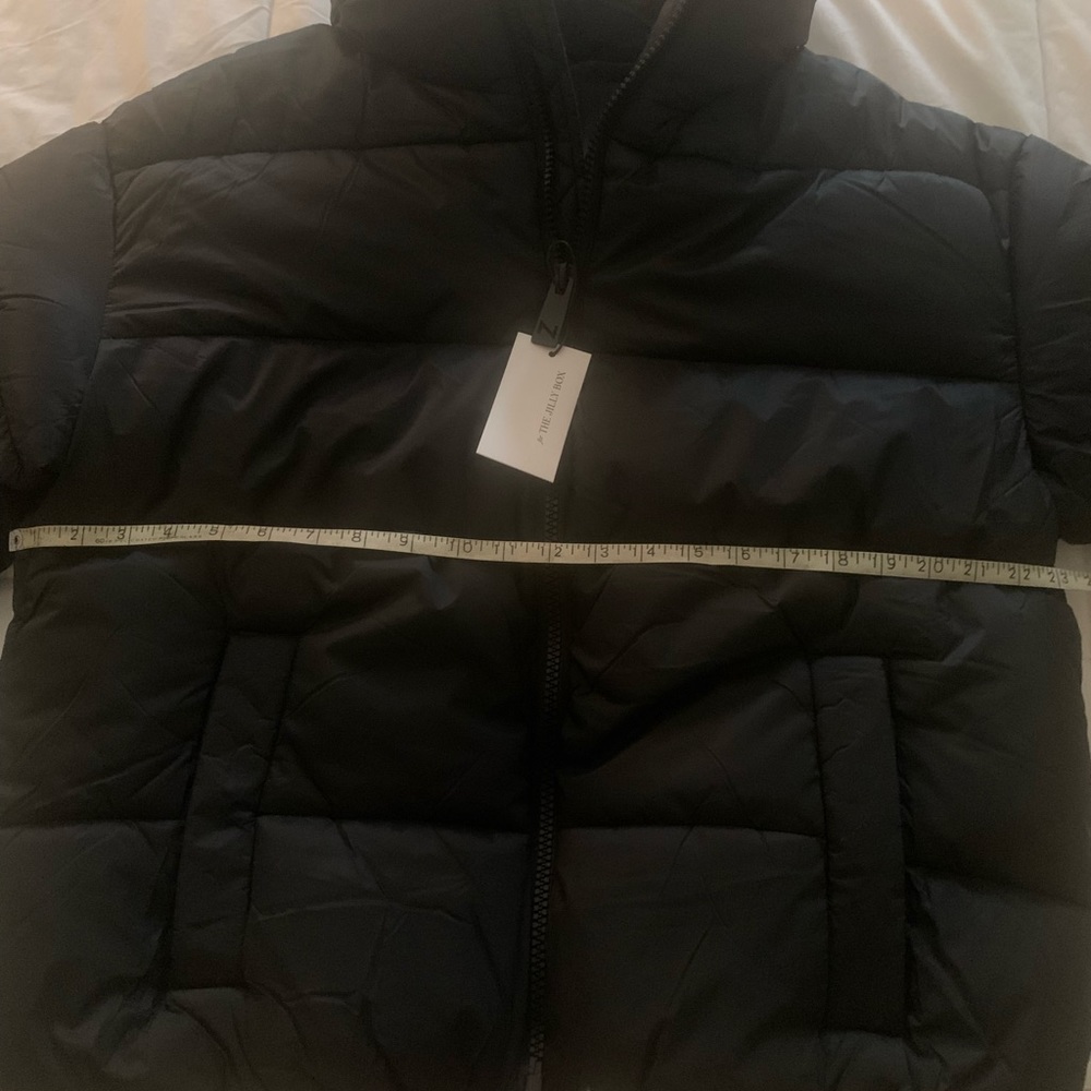 Black Jillian Harris jacket. The jacket is made by the brand Noize. - Picture 2 of 4
